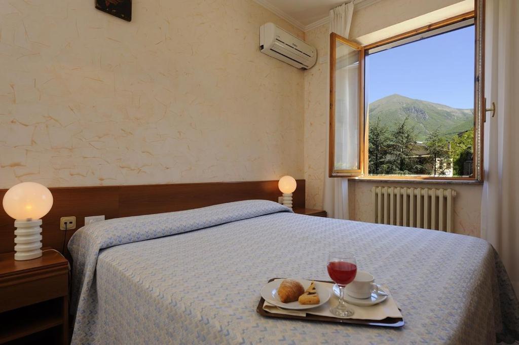 Hotel Europa Norcia Cameră foto